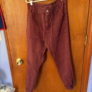 American Eagle Outfitters Women's Burgundy Cropped Jeans